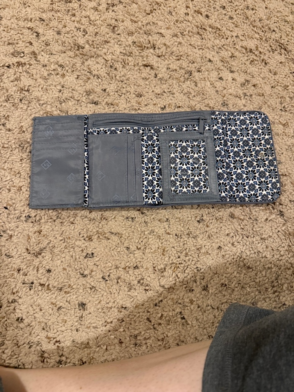 Vera Bradley Quilted Wallet in Navy Blue Floral Medallion - Picture 4 of 7